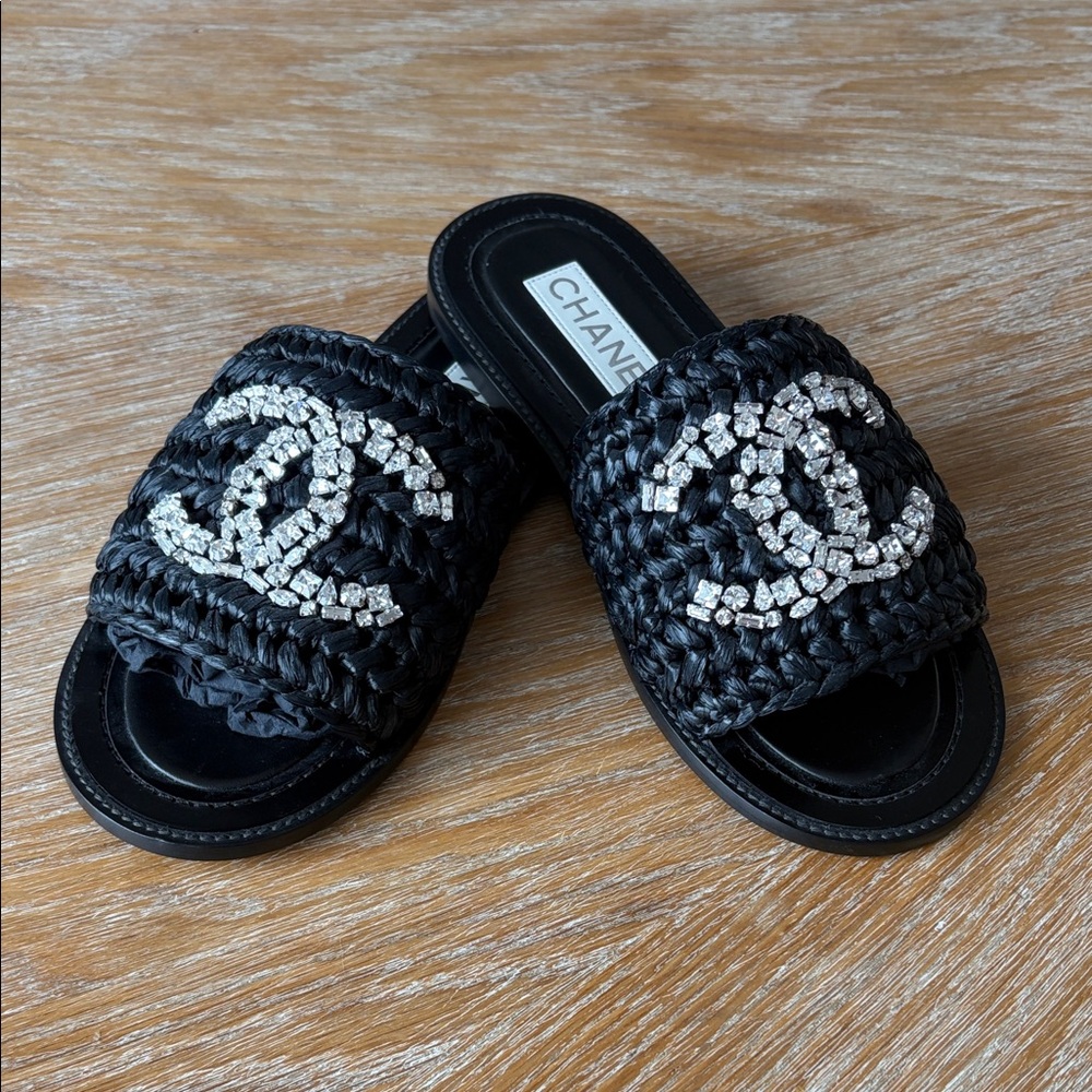 AUTHENTIC NWT CHANEL Black Woven Sandals with Silver Accents